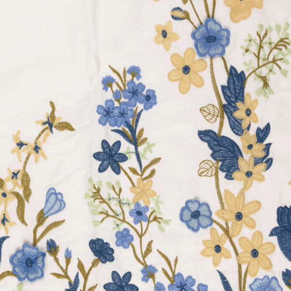 Baumwollstoff "Stickerei "Blumen" weiss-blau